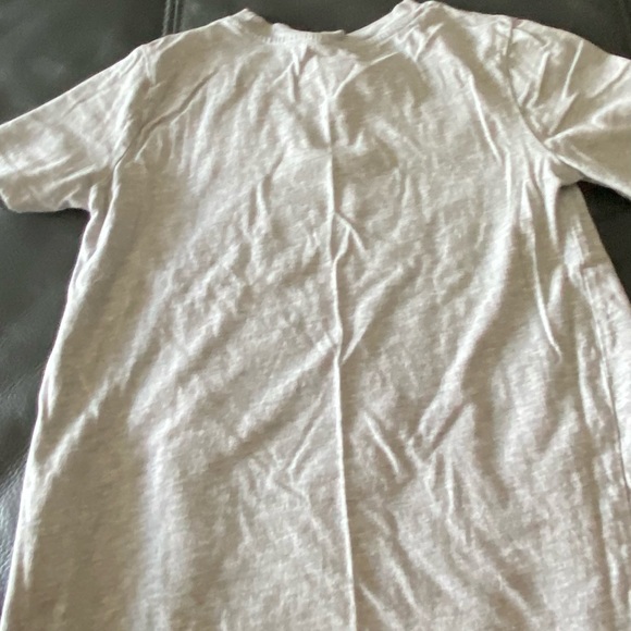 H&M gray shirt - Picture 3 of 3